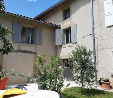 Clerieux Maison | L'élie sous les noyers, Le gite
