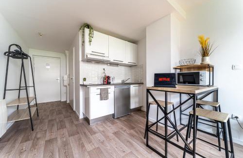 Roubaix Appartement | L'Équinoxe - Barbieux - EDHEC - Wifi - Parking