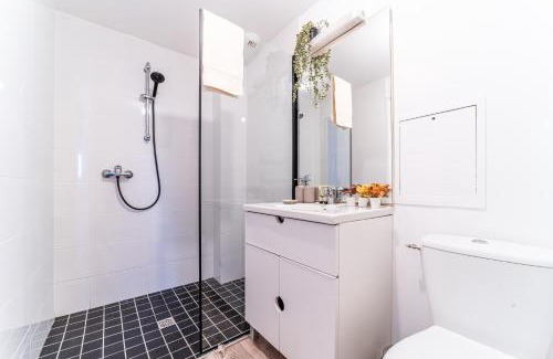 Roubaix Appartement | L'Équinoxe - Barbieux - EDHEC - Wifi - Parking