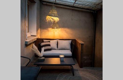 Ruelle-sur-Touvre Appartement | L’Étage et son patio
