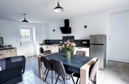 La Tour-Saint-Gelin Maison | L'Évasion Gelinoise