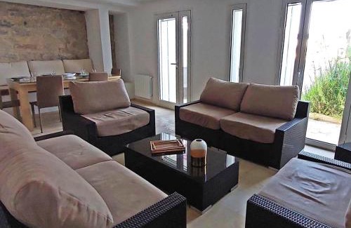 Amilcar Appartement | "L'Abri Côtier" Appartement 3 chambres Haut Standing Port Punique Carthage