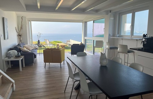 Plougonvelin Maison | "L'Abri côtier", situation exceptionnelle sur la Falaise vue mer À180°
