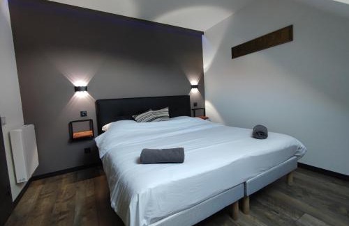 Champagnole Appartement | L'ACIÉRIE Logis de luxe avec Jacuzzi