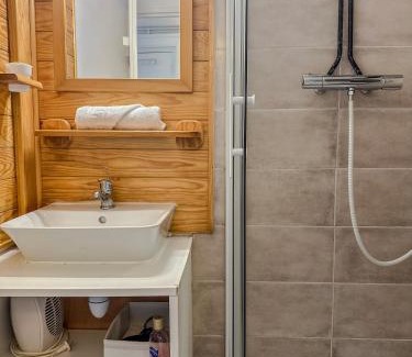 La Celle-sous-Gouzon Appartement | L'Allemond 3000 - Au pied de l'Alpes Huez - Vélo