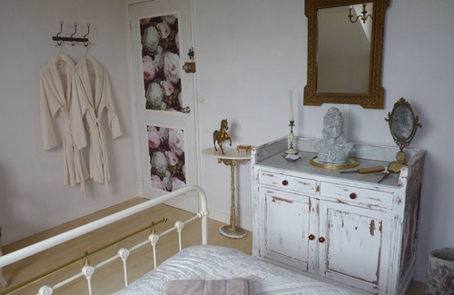 Sainte-Catherine-de-Fierbois Maison | L'Arum Antique