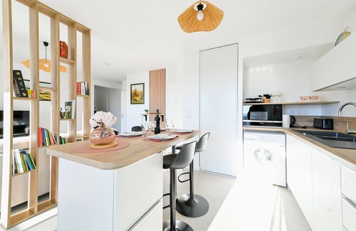 Cholet Appartement | L'Arc En Ciel - A 30min du Puy du Fou
