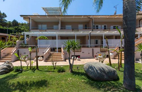 Ricadi Appartement | L' Arcobaleno Resort