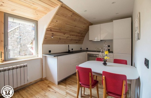 Besse-en-Chandesse Maison | L'Art Gîte - BESSE ET SAINT ANASTAISE