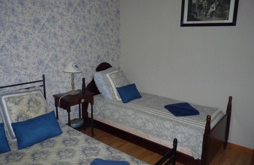Sainte-Catherine-de-Fierbois Hôtel | L'arum antique