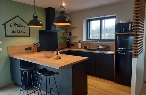 Saint-Denis-en-Margeride Maison | L'Atelier de Léon avec vue imprenable sur la Margeride