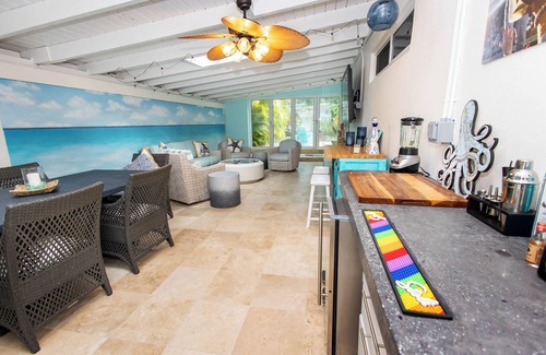 White St. Gallery Maison | L'Attitude Adjustment | 3 Bed, 2 Bath with pool in Key West