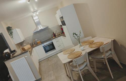Ath Hôtel | L auberge de l Entre Potes- Bolia