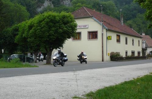 Cusance Hôtel | L'auberge Des 3 Ponts