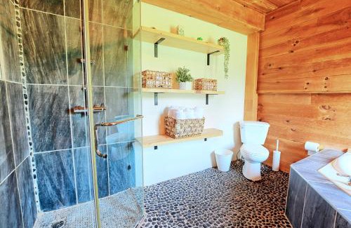 Wakefield Maison | L'Auberge des Collines Full Guest Suite
