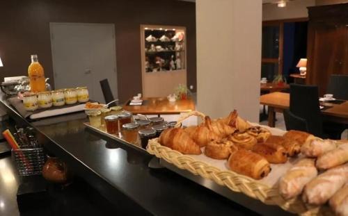 Chavanoz Hôtel | L'AUBERGE DU RHONE