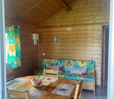 Saint-Santin-Cantales Maison | L'Auberge Saint Santin Cantales
