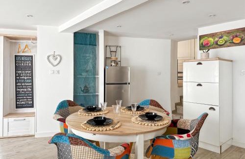 Liffre Appartement | L'Azur - Piscine Privée & Chauffée - Parking Privé