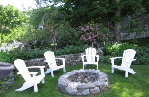 Biddeford Pool Maison | L. B. Orcutt - Biddeford Pool with a Pool