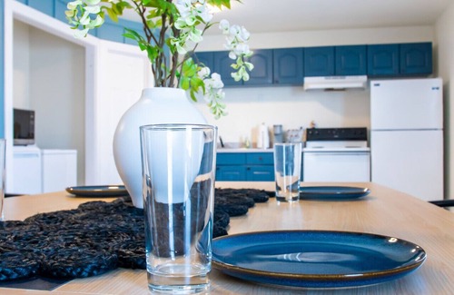 Lawrence Appartement | [L] Blue Hues KU/Mass Loft