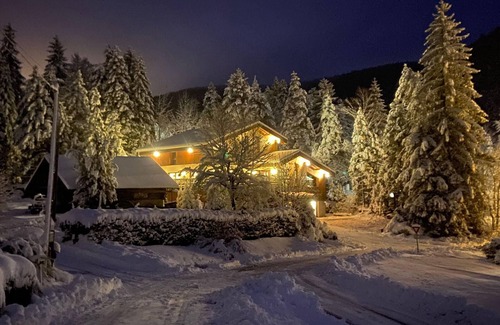 La Bresse Chalet De Ski | L'eau Vive. Chalet avec piscine intérieure à 5 min des pistes. Idéal famille.