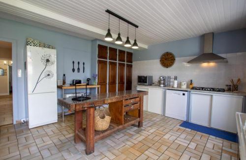 Tocane-Saint-Apre Maison | L' ebenisterie