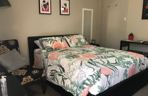 Bentleigh East Appartement | L'École Private Studio-Apartment by My Lodgingfy