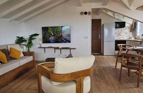 Basse-Terre Appartement | L'écrin jaune : Appartement avec vue mer à 180° !