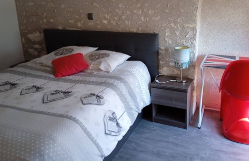 Azy Maison | L'Écurie de Lili idéalement située entre Bourges et Sancerre au calme campagnard