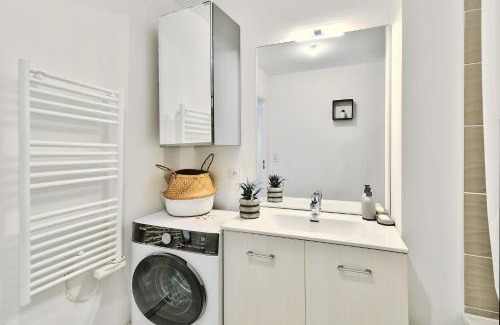 Grigny Appartement | L'Eden Urbain Proche Lyon, Terrasse, BBQ et Parking