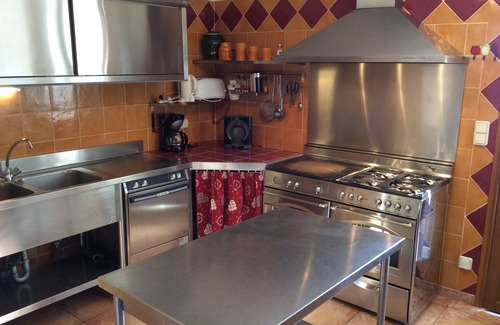 Propiac Appartement | L'Eglantier 1 - gite surrounded by nature facing Mont Ventoux, swimming pool