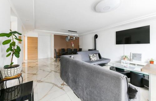 Les Mureaux Appartement | L'Elégante Etoile Parisienne avec Terrasse - Proche Gare et Seine