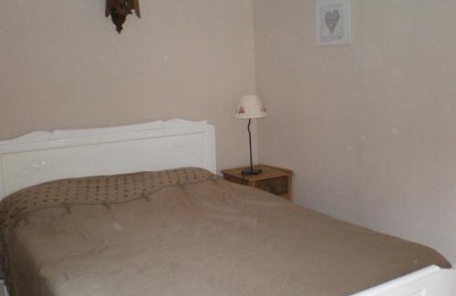 Salins-les-Bains Appartement | L Ermitage ST Roch appartement ST André