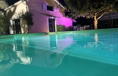 La Lande-de-Fronsac Cottage | L’Escale Girondine avec son sauna, son SPA et sa piscine privative.
