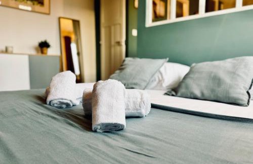 Saint-Helier Appartement | L ESCALE, grand studio près de la gare