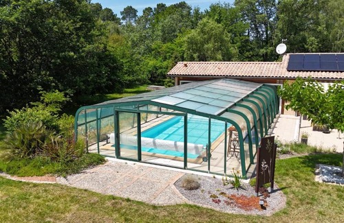 Pompejac Appartement | L'Escale Sud Gironde - Séjour en amoureux avec jacuzzi privatif - Piscine - Massage Traiteur & Brunch possibles