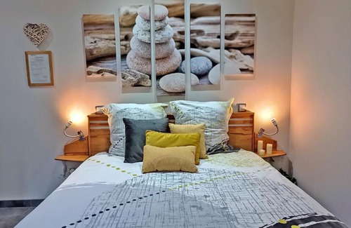 Pompejac Appartement | L'Escale Sud Gironde - Séjour en amoureux avec jacuzzi privatif - Piscine - Massage Traiteur & Brunch possibles
