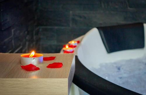 Albertville Appartement | L'escapade - Jacuzzi & Terrasse