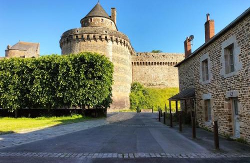 Montaubert - Rille - Saint-Sulpice Maison | L'Escapade Médiévale