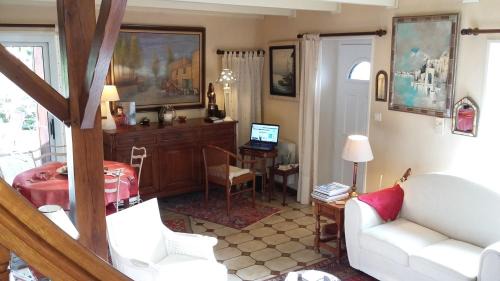 Saint-Vincent-Sterlanges Lit Et Petit-Déjeuner | L' Esterlanges SUITE FAMILLE 2 chambres 4 personnes PROCHE PUYduFOU
