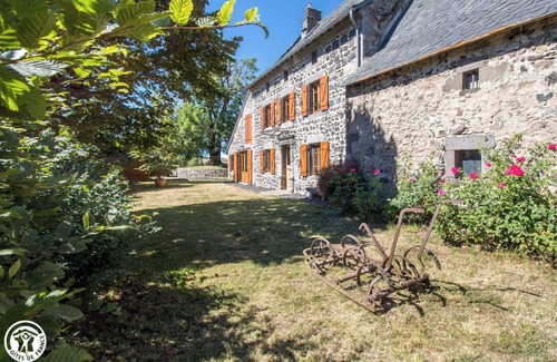 Besse-et-Saint-Anastaise Maison | L'Estivadoux - BESSE ET SAINT ANASTAISE