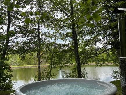 Manzat Maison | L'etang calme