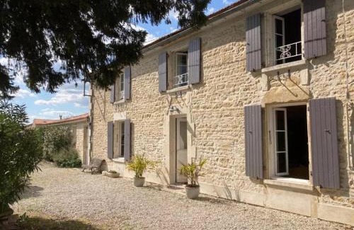 Chaille-les-Marais Maison | L'hébergerie sablotine