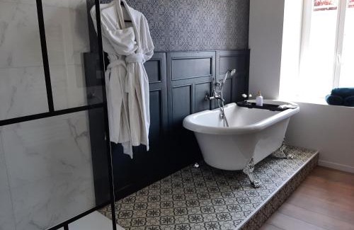 Lanhouarneau Appartement | L'Haussmannien Presbytère St Hervé