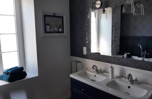 Lanhouarneau Appartement | L'Haussmannien Presbytère St Hervé