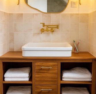 Saint-Ouen-des-Alleux Maison | L Hilaire - Maison - Calme & Jardin