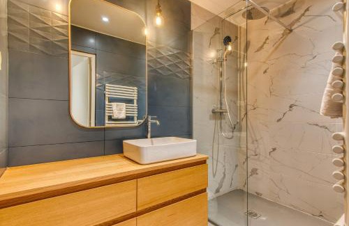 Saint-Genis-Laval Appartement | L'Horizon - Climatisé - T2 proche Hôpital Lyon Sud et métro