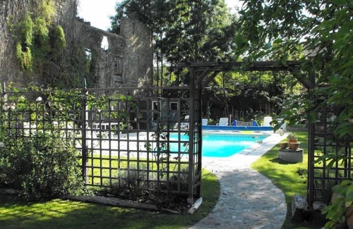 Leran Maison | L’Impasse du Temple - Superb Holiday 1 BR, beautiful gardens, salt water pool