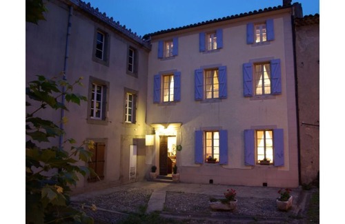 Leran Maison | L’Impasse du Temple - Superb Holiday 1 BR, beautiful gardens, salt water pool
