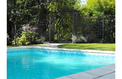 Leran Maison | L’Impasse du Temple - Superb Holiday 1 BR, beautiful gardens, salt water pool